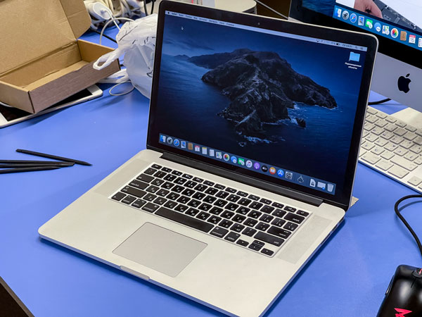 Поменять динамики в MacBook Pro, ничего нет проще